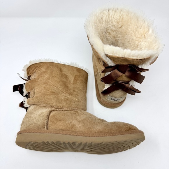 UGG Bailey Bow Boots Chestnut Brown Suede Sheepskin Fur Lined Women’s - Picture 7 of 10